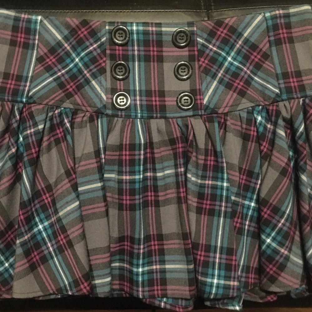 Flirty, plaid, pleated miniskirt by candies